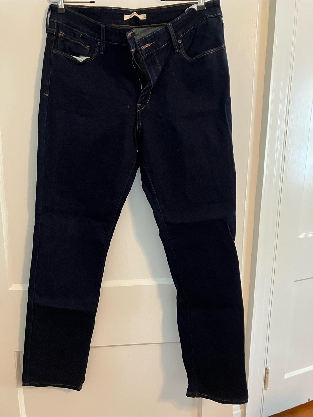 Levi’s Dark Navy Slim Jeans